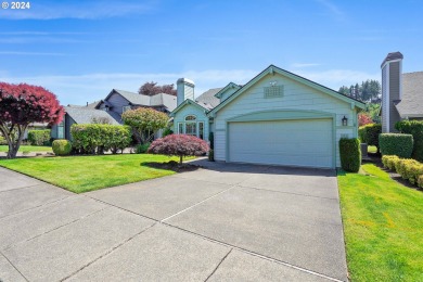 This cozy single-level charmer offers 3 bedrooms and 2 bathrooms on Creekside Golf Course in Oregon - for sale on GolfHomes.com, golf home, golf lot