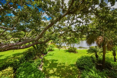 Unbelievable value in Prestigious Piper's Landing Yacht & on Pipers Landing Country Club in Florida - for sale on GolfHomes.com, golf home, golf lot