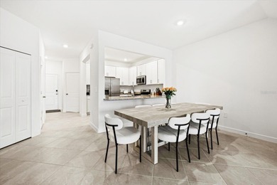 Welcome to this beautiful 3-bedroom, 2.5-bathroom townhome in on Lakewood National Golf Club in Florida - for sale on GolfHomes.com, golf home, golf lot