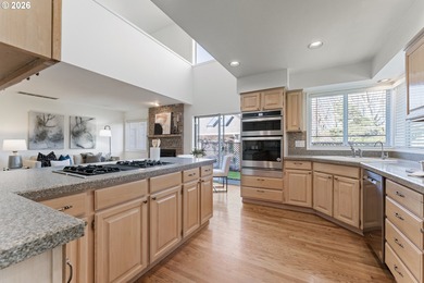 Single owner home with newer roof, new HVAC, newer water heater on Charbonneau Golf Club in Oregon - for sale on GolfHomes.com, golf home, golf lot