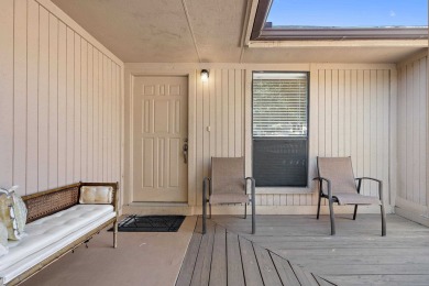 Beautifully remodeled one-story townhome in prime Horseshoe Bay on Slick Rock Golf Course - Horseshoe Bay in Texas - for sale on GolfHomes.com, golf home, golf lot