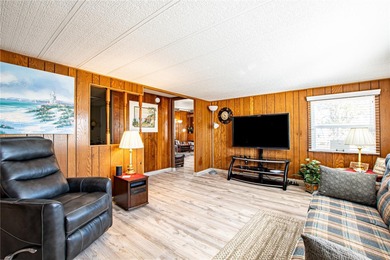 This spacious 2-bedroom, 1.5-bath single-wide home with on Betmar Acres Golf Club in Florida - for sale on GolfHomes.com, golf home, golf lot