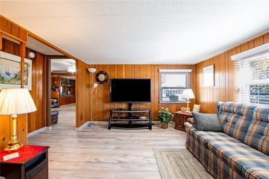 This spacious 2-bedroom, 1.5-bath single-wide home with on Betmar Acres Golf Club in Florida - for sale on GolfHomes.com, golf home, golf lot