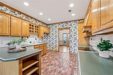 Quality-built, full brick home with lots of class! on Bailey Ranch Golf Club in Oklahoma - for sale on GolfHomes.com, golf home, golf lot