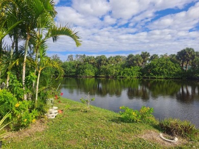 Situated Right On The Lake , Super Cute Fully Furnished Home ! on Riverwood Golf Club in Florida - for sale on GolfHomes.com, golf home, golf lot