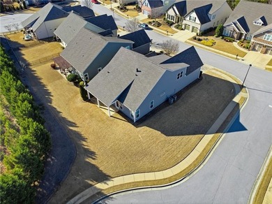 Welcome to this well maintained Beachwood Floorplan in Cresswind on Lanier Island Legacy Golf Couorse in Georgia - for sale on GolfHomes.com, golf home, golf lot
