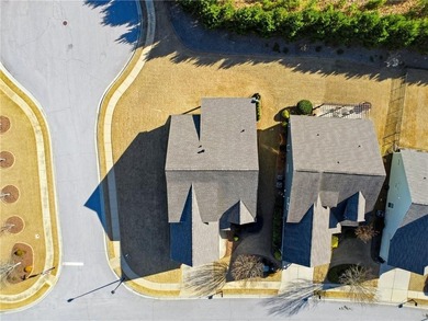 Welcome to this well maintained Beachwood Floorplan in Cresswind on Lanier Island Legacy Golf Couorse in Georgia - for sale on GolfHomes.com, golf home, golf lot