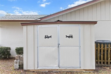 This beautifully remodeled home is right in the HEART of golf on Plantation Inn and Golf Resort  in Florida - for sale on GolfHomes.com, golf home, golf lot