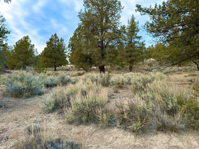 Build your dream home on this 0.86 acre residential homesite on Running Y Ranch Resort in Oregon - for sale on GolfHomes.com, golf home, golf lot