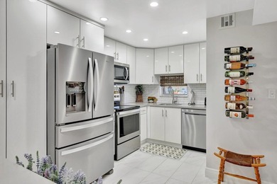 Full Two Bedroom With Par 3 Golf Course And Water on Hollybrook Golf and Tennis Club  in Florida - for sale on GolfHomes.com, golf home, golf lot