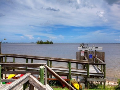 2 bed/2 bath in a cul-de-sac, long driveway w/space for vehicles on Barefoot Bay Golf Course in Florida - for sale on GolfHomes.com, golf home, golf lot
