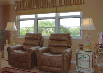 Highly sought-after *King* 1840 overall sqft model with impact on Palm-Aire Country Club and Resort - Palms in Florida - for sale on GolfHomes.com, golf home, golf lot