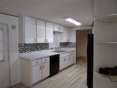 ***Seller is motivated/looking for offers****55+ community with on Brookridge Country Club in Florida - for sale on GolfHomes.com, golf home, golf lot