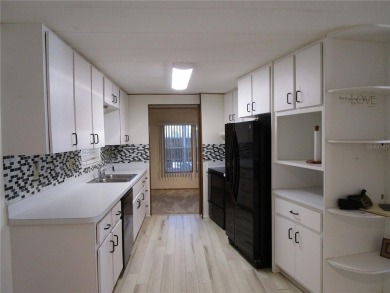 ***Seller is motivated/looking for offers****55+ community with on Brookridge Country Club in Florida - for sale on GolfHomes.com, golf home, golf lot
