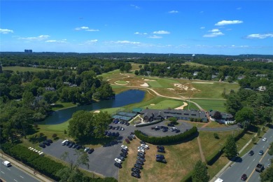 Magnificent 2 bedroom, 2.5 bath Penthouse with enormous rooftop on Garden City Golf Club in New York - for sale on GolfHomes.com, golf home, golf lot