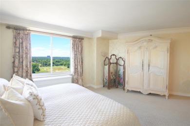 Magnificent 2 bedroom, 2.5 bath Penthouse with enormous rooftop on Garden City Golf Club in New York - for sale on GolfHomes.com, golf home, golf lot