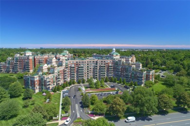 Magnificent 2 bedroom, 2.5 bath Penthouse with enormous rooftop on Garden City Golf Club in New York - for sale on GolfHomes.com, golf home, golf lot
