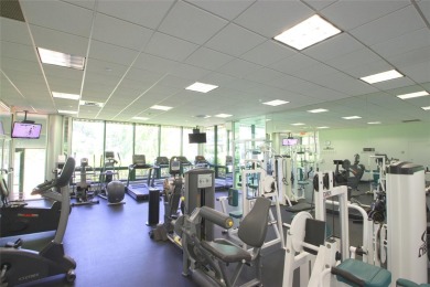 Magnificent 2 bedroom, 2.5 bath Penthouse with enormous rooftop on Garden City Golf Club in New York - for sale on GolfHomes.com, golf home, golf lot