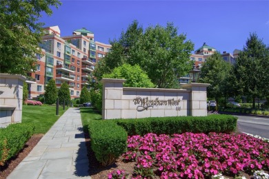 Magnificent 2 bedroom, 2.5 bath Penthouse with enormous rooftop on Garden City Golf Club in New York - for sale on GolfHomes.com, golf home, golf lot