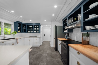 An exceptional island living opportunity in Princeville, this on Makai Golf Club At Princeville in Hawaii - for sale on GolfHomes.com, golf home, golf lot