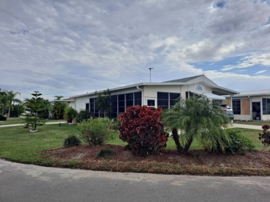 New Roof , Fully Furnished, Move-In Ready! Comes with Golf Cart on Riverwood Golf Club in Florida - for sale on GolfHomes.com, golf home, golf lot