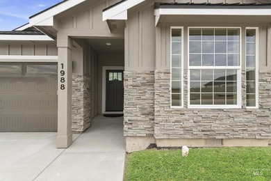 Thoughtfully designed single-level floor plan offers 3 bedrooms on Hunters Point Golf Club in Idaho - for sale on GolfHomes.com, golf home, golf lot