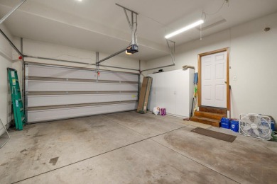 GREAT PRICE AND LOCATION - DUPLEX TOWNHOME WITH GARAGE AT THE on Running Y Ranch Resort in Oregon - for sale on GolfHomes.com, golf home, golf lot