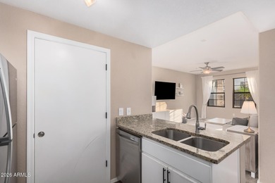 NEW HVAC!!! This beautifully updated 2 bed, 2 bath end unit on Papago Golf Course in Arizona - for sale on GolfHomes.com, golf home, golf lot