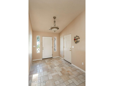 Great location on this Prescott Country Club home that is on Prescott Golf and Country Club in Arizona - for sale on GolfHomes.com, golf home, golf lot