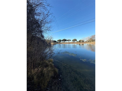 Build Your Dream on Water! - 29 North Shore Circle, Waco, TX

 on The Lake Country Club - Lake Waco in Texas - for sale on GolfHomes.com, golf home, golf lot