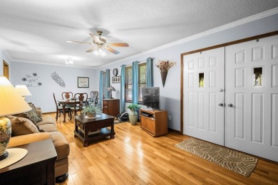 Delightful  3 bed, 2.5 bath home in Fairfield Glade with 1,950 on Stonehenge Golf Course in Tennessee - for sale on GolfHomes.com, golf home, golf lot