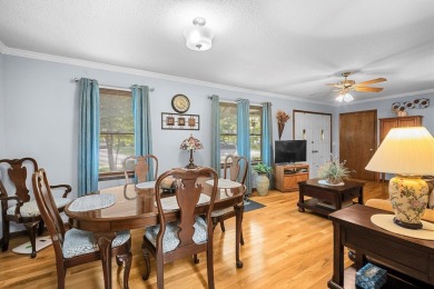 Delightful  3 bed, 2.5 bath home in Fairfield Glade with 1,950 on Stonehenge Golf Course in Tennessee - for sale on GolfHomes.com, golf home, golf lot