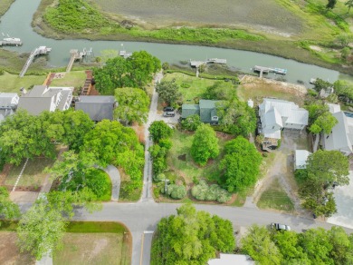 Sought-after Bayview Acres neighborhood in the heart of Mount on Patriots Point Links on Charleston Harbor in South Carolina - for sale on GolfHomes.com, golf home, golf lot