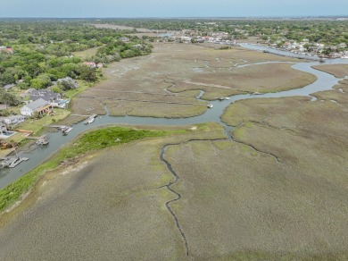 Sought-after Bayview Acres neighborhood in the heart of Mount on Patriots Point Links on Charleston Harbor in South Carolina - for sale on GolfHomes.com, golf home, golf lot