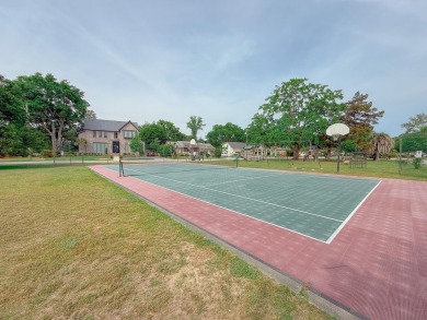 Sought-after Bayview Acres neighborhood in the heart of Mount on Patriots Point Links on Charleston Harbor in South Carolina - for sale on GolfHomes.com, golf home, golf lot