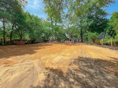 Sought-after Bayview Acres neighborhood in the heart of Mount on Patriots Point Links on Charleston Harbor in South Carolina - for sale on GolfHomes.com, golf home, golf lot