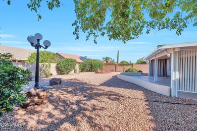 Turn-key and beautifully refreshed, this spacious 2 bed, 2 bath on Trail Ridge Golf Course in Arizona - for sale on GolfHomes.com, golf home, golf lot