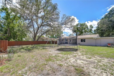 Charming ranch home in historic Forest Hills. If you're dreaming on Babe Zaharias Golf Course in Florida - for sale on GolfHomes.com, golf home, golf lot