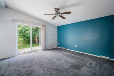 Comfortable, Low-Maintenance Living for Active Adults - 2 Bed, 2 on Mays Landing Golf and Country Club in New Jersey - for sale on GolfHomes.com, golf home, golf lot
