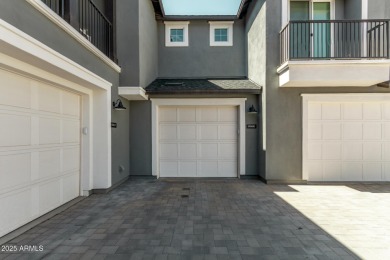 SINGLE LEVEL (LOWER LEVEL) CONDO! A charming foyer welcomes you on Sterling Grove Golf & Country Club in Arizona - for sale on GolfHomes.com, golf home, golf lot