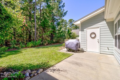 Beautifully updated townhouse tucked away in a peaceful on Cape Fear National At Brunswick Forest in North Carolina - for sale on GolfHomes.com, golf home, golf lot