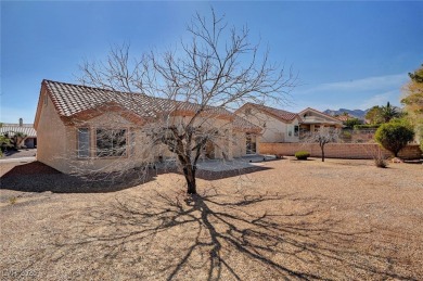 Charming single story home in the resort-style 55+ community of on Highland Falls Golf Club in Nevada - for sale on GolfHomes.com, golf home, golf lot