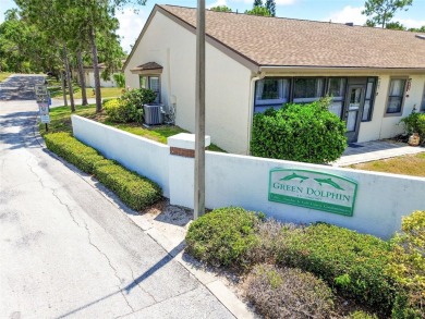 Welcome to this 1-bedroom, 1-bath oasis in Tarpon Springs on Tarpon Springs Golf Course in Florida - for sale on GolfHomes.com, golf home, golf lot