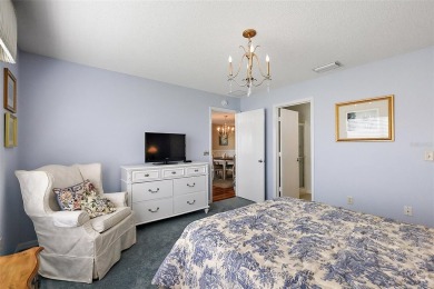 GORGEOUS, TURNKEY 2/2 Loredo with ENCLOSED, CLIMATE-CONTROLLED on The Links of Spruce Creek in Florida - for sale on GolfHomes.com, golf home, golf lot