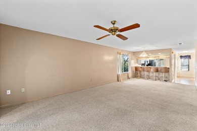 WELL MAINTAINED SPACIOUS END UNIT SECOND FLOOR CONDO WITH on Royal Oak Golf Club in Florida - for sale on GolfHomes.com, golf home, golf lot