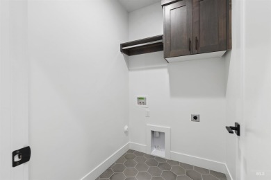 The Hickory plan by Tresidio Homes is located in the on Falcon Crest Golf Club in Idaho - for sale on GolfHomes.com, golf home, golf lot