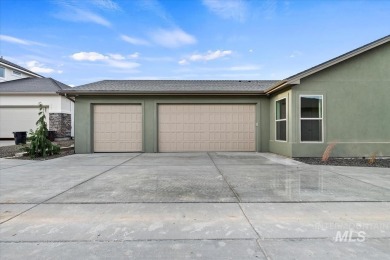 The Hickory plan by Tresidio Homes is located in the on Falcon Crest Golf Club in Idaho - for sale on GolfHomes.com, golf home, golf lot