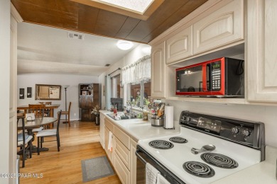 Great 3 bedroom, 2 bathroom, 1,819 square foot home with NEW on Prescott Golf and Country Club in Arizona - for sale on GolfHomes.com, golf home, golf lot