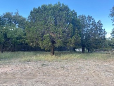 Great cul de sac level lot in beautiful Horseshoe Bay West. A on Ram Rock Golf Course in Texas - for sale on GolfHomes.com, golf home, golf lot