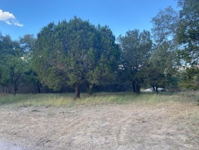 Great cul de sac level lot in beautiful Horseshoe Bay West. A on Ram Rock Golf Course in Texas - for sale on GolfHomes.com, golf home, golf lot